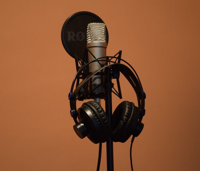 microphone-5046876_1280